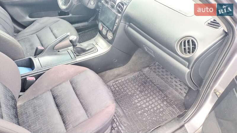 Седан Mazda 6 2003 в Запоріжжі