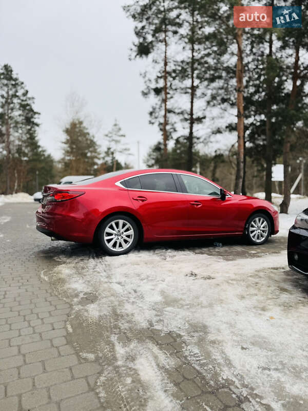 Седан Mazda 6 2014 в Новояворівську
