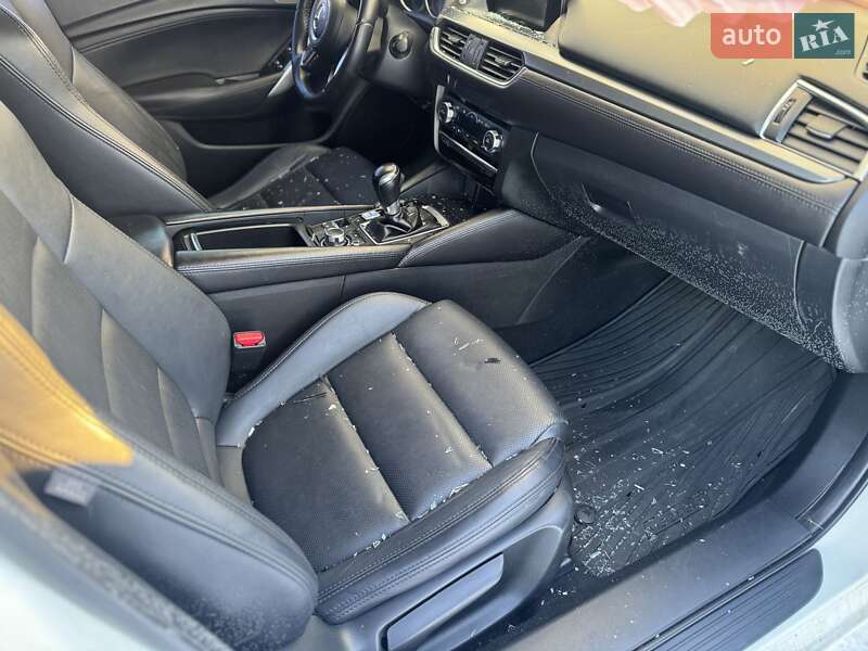 Седан Mazda 6 2015 в Білогородці