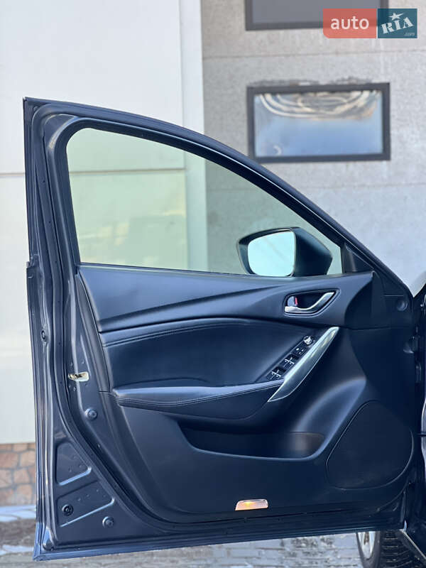 Седан Mazda 6 2016 в Миколаєві