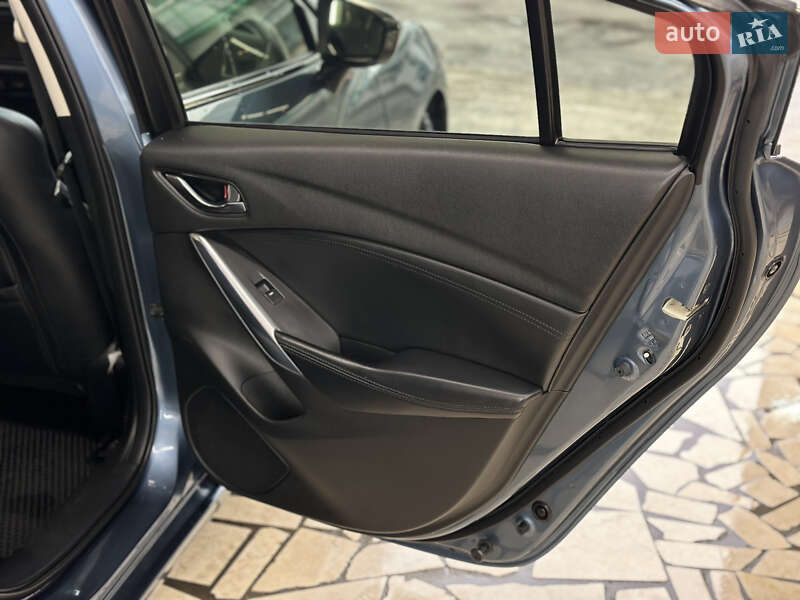 Седан Mazda 6 2014 в Дніпрі
