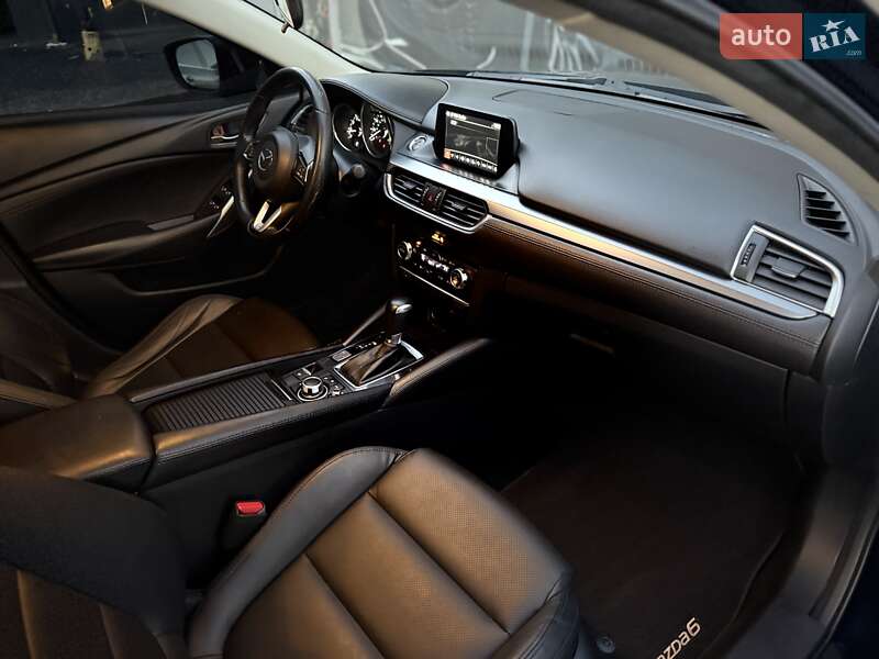 Седан Mazda 6 2017 в Львові