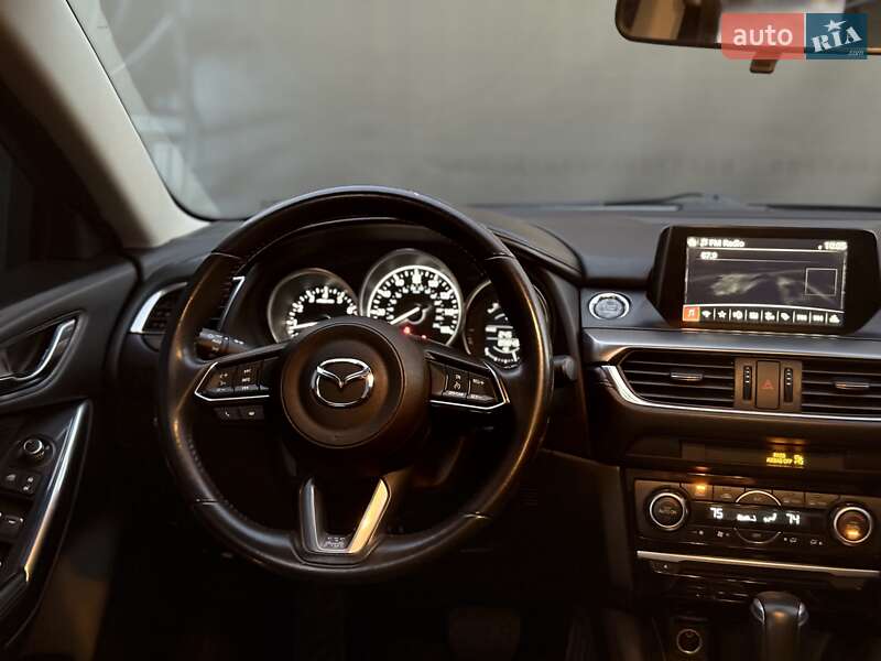 Седан Mazda 6 2017 в Львові