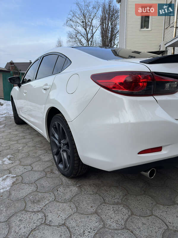 Седан Mazda 6 2016 в Днепре