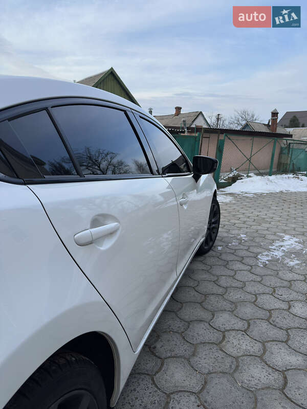 Седан Mazda 6 2016 в Днепре