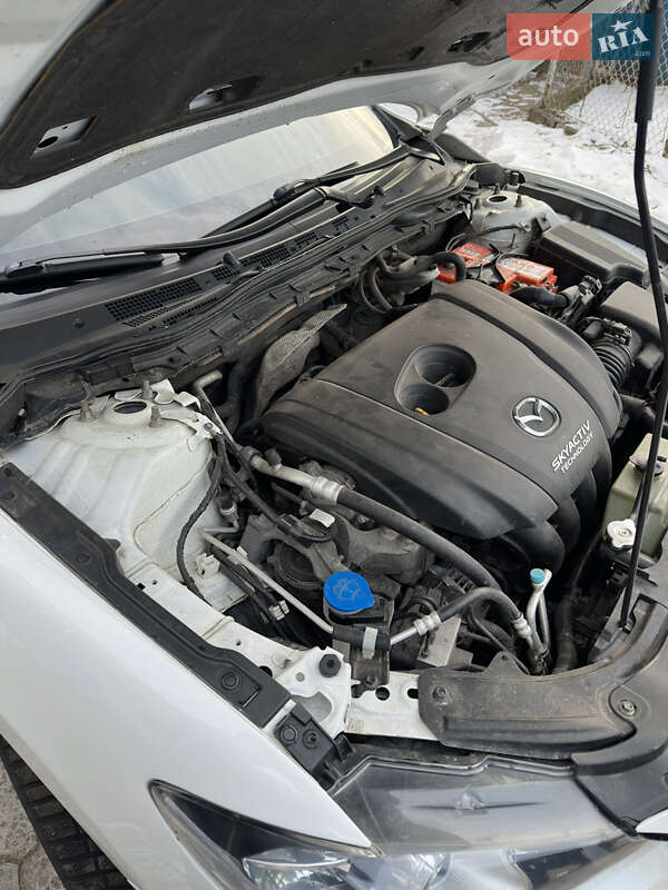 Седан Mazda 6 2016 в Днепре