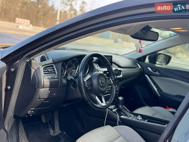 Седан Mazda 6 2016 в Киеве