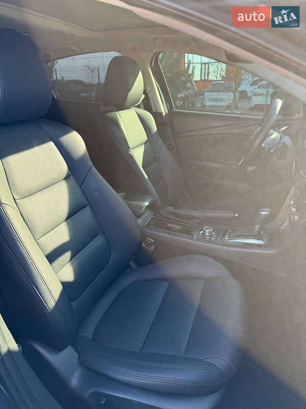 Седан Mazda 6 2014 в Днепре