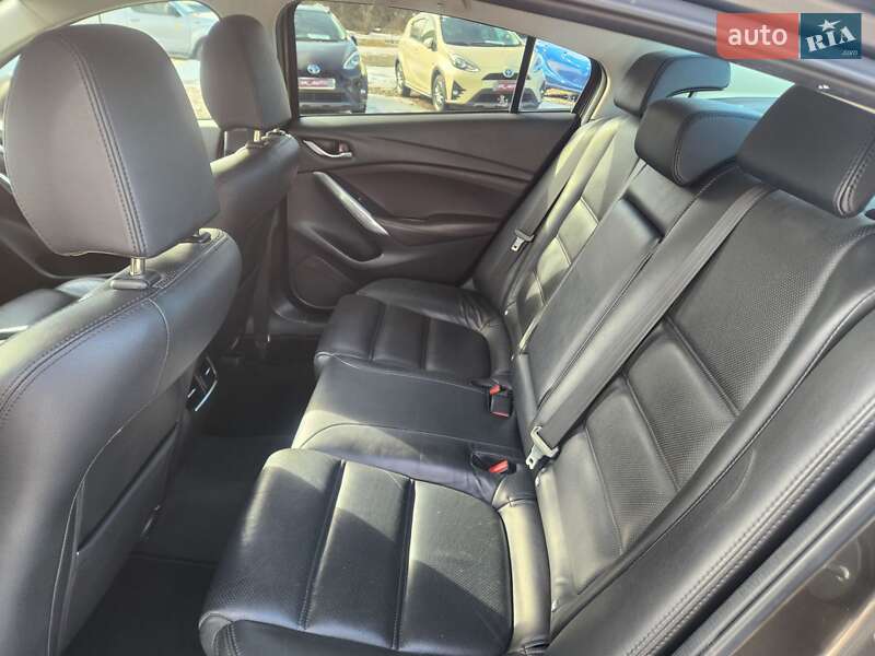 Седан Mazda 6 2016 в Киеве