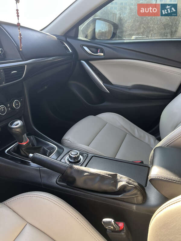 Седан Mazda 6 2013 в Ивано-Франковске