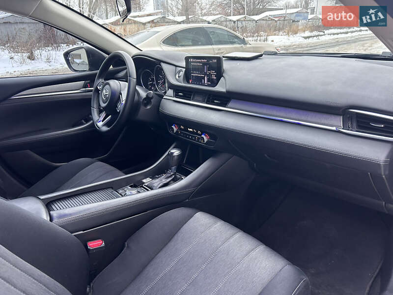 Седан Mazda 6 2019 в Киеве