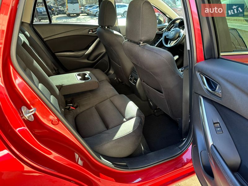 Універсал Mazda 6 2014 в Чернівцях