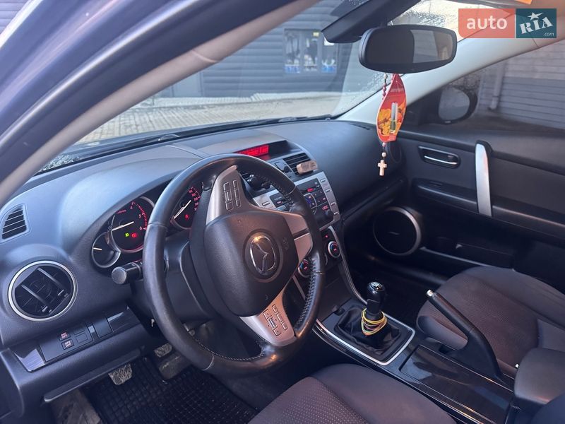 Седан Mazda 6 2008 в Снятині