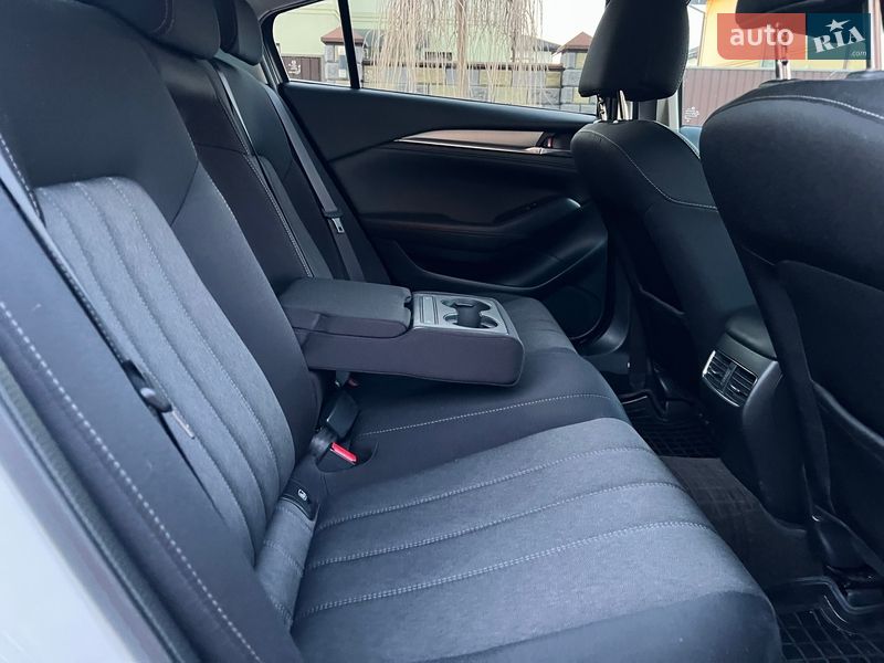 Седан Mazda 6 2019 в Киеве