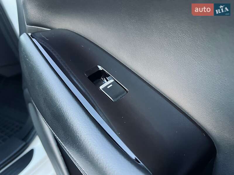 Седан Mazda 6 2019 в Киеве