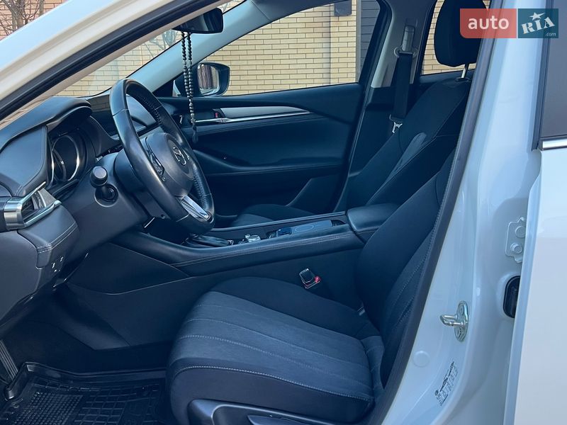 Седан Mazda 6 2019 в Киеве