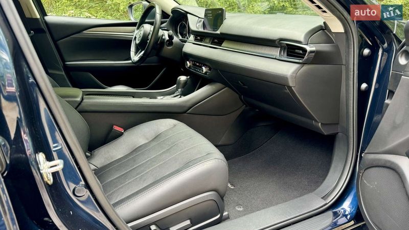 Седан Mazda 6 2019 в Киеве