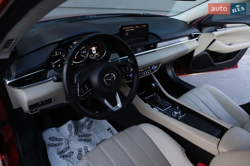 Седан Mazda 6 2018 в Дрогобыче