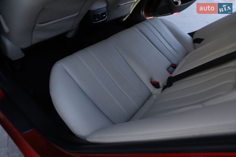 Седан Mazda 6 2018 в Дрогобыче