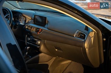 Седан Mazda 6 2015 в Киеве