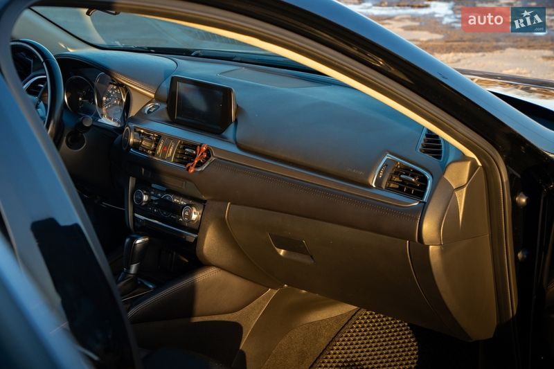 Седан Mazda 6 2015 в Киеве