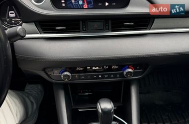 Седан Mazda 6 2019 в Львове