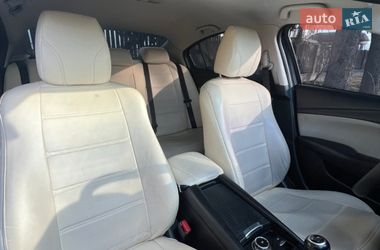 Седан Mazda 6 2015 в Староконстантинове