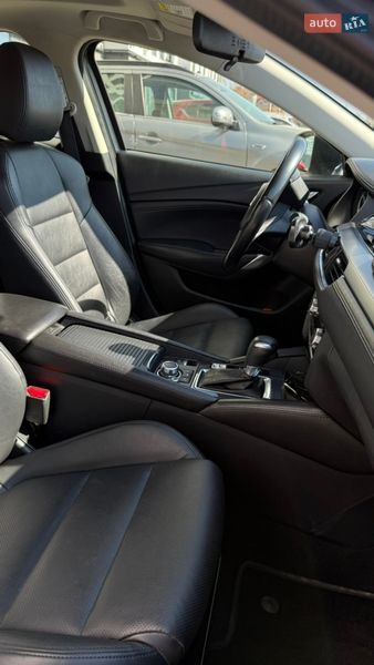 Седан Mazda 6 2017 в Чернигове