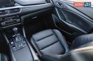 Седан Mazda 6 2017 в Чернигове