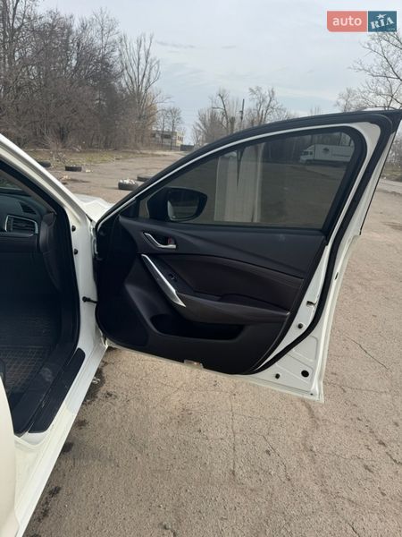 Седан Mazda 6 2016 в Кривом Роге