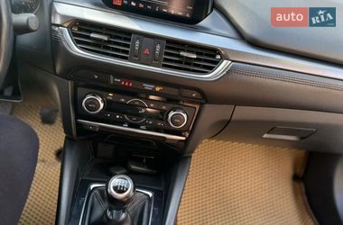 Седан Mazda 6 2016 в Дубні