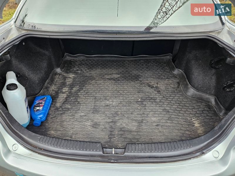 Седан Mazda 6 2006 в Харкові