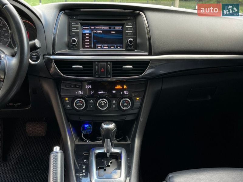 Седан Mazda 6 2013 в Тернополе