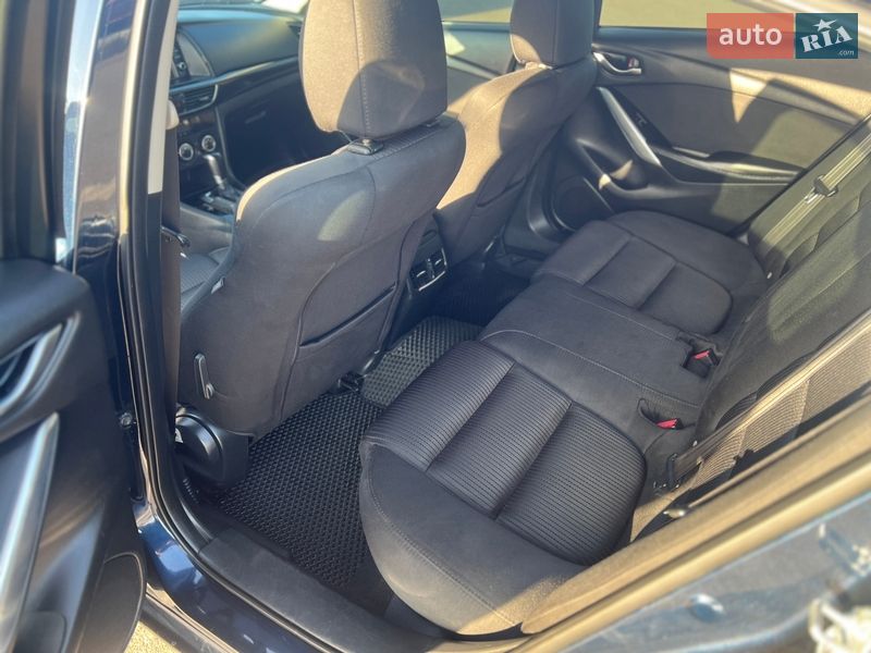 Седан Mazda 6 2014 в Кривом Роге