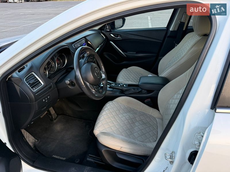 Седан Mazda 6 2014 в Ужгороде