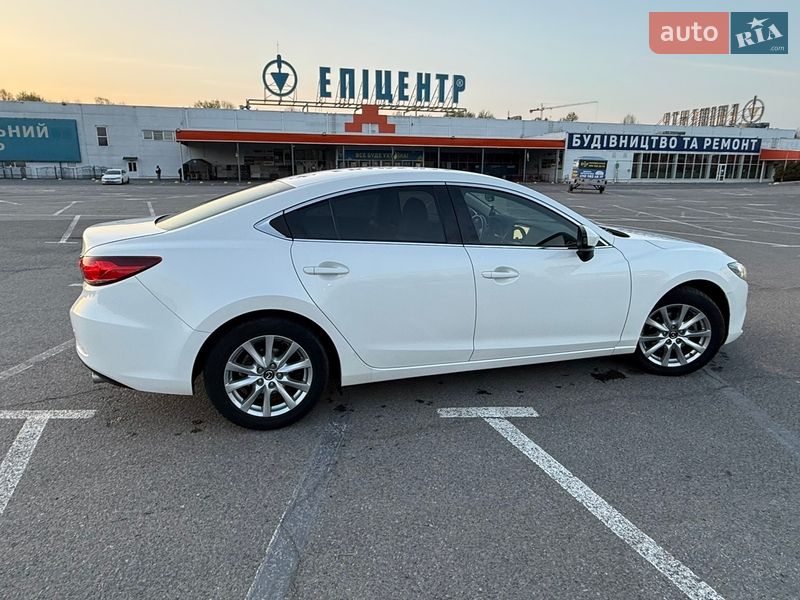 Седан Mazda 6 2014 в Ужгороде