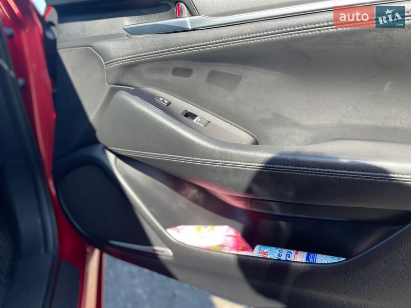 Седан Mazda 6 2020 в Вишневом