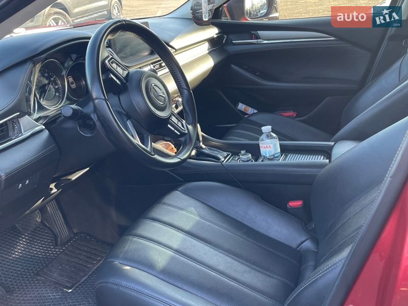 Седан Mazda 6 2020 в Вишневом
