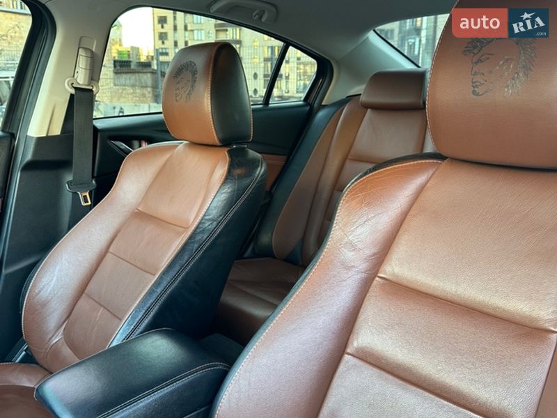 Седан Mazda 6 2013 в Киеве