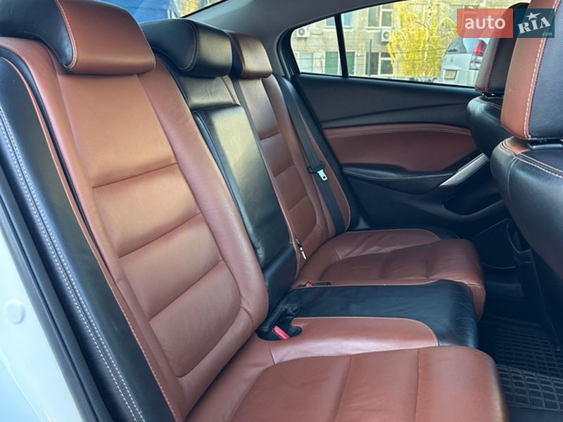 Седан Mazda 6 2013 в Киеве