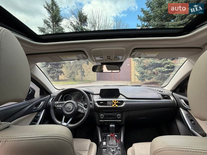 Седан Mazda 6 2016 в Днепре