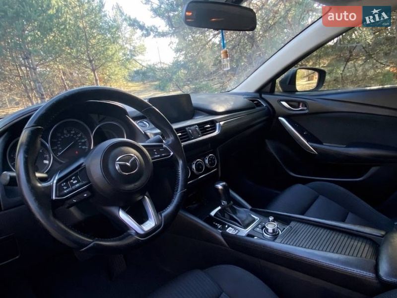Седан Mazda 6 2017 в Львові