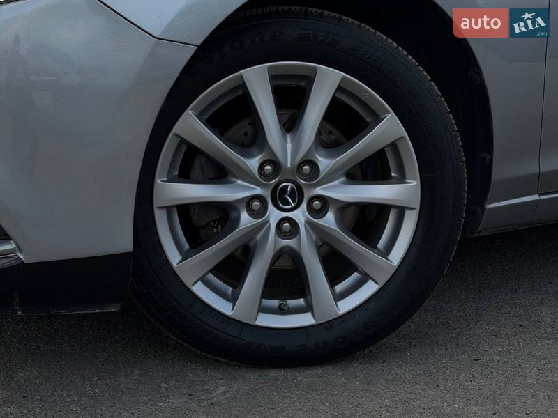 Седан Mazda 6 2014 в Днепре
