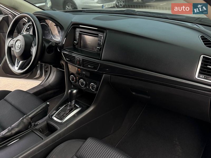 Седан Mazda 6 2014 в Днепре