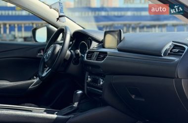 Седан Mazda 6 2016 в Киеве