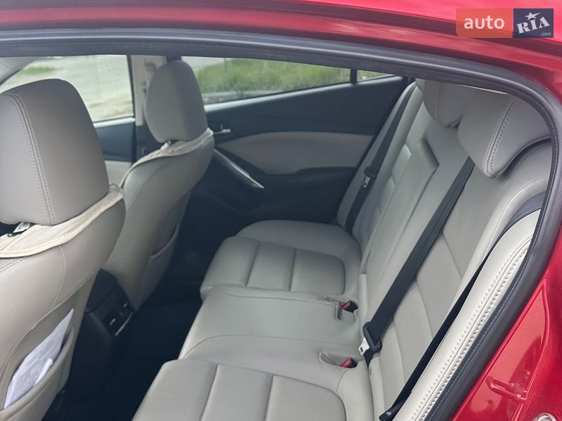 Седан Mazda 6 2017 в Кропивницком