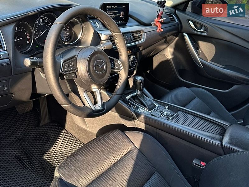 Седан Mazda 6 2016 в Черкасах