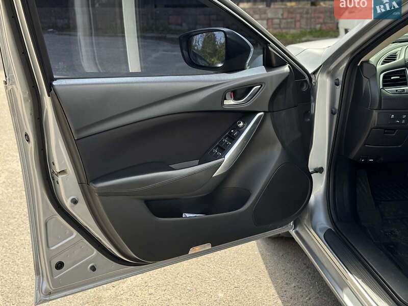 Седан Mazda 6 2017 в Киеве