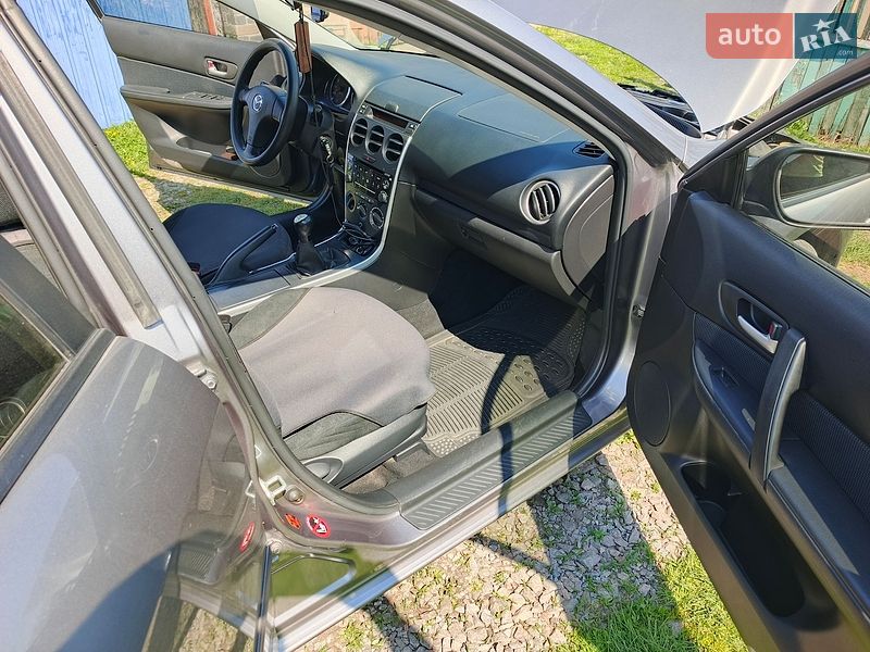 Седан Mazda 6 2005 в Лохвице