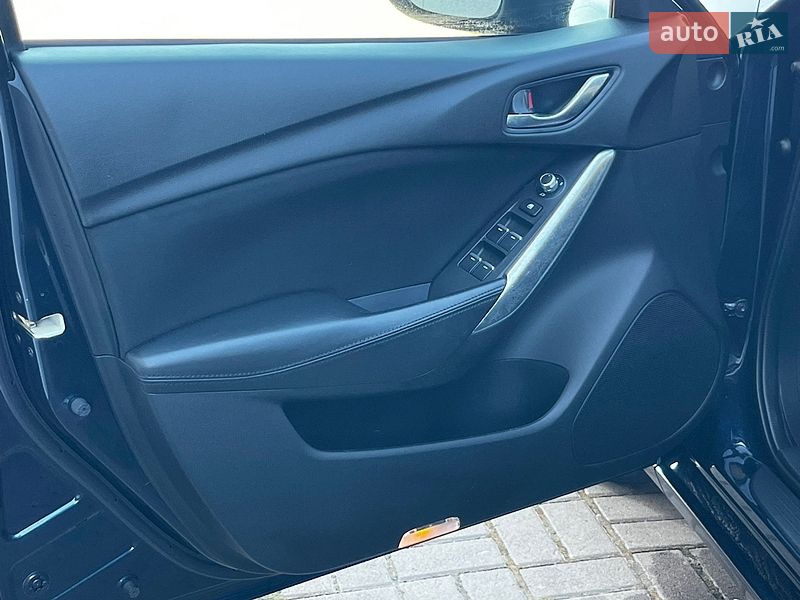 Седан Mazda 6 2015 в Борщеве